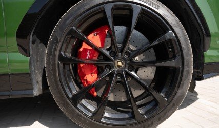 Rent Urus 2022 in Dubai