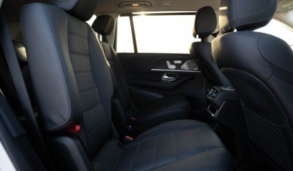 Rent GLS580 2023 in Dubai